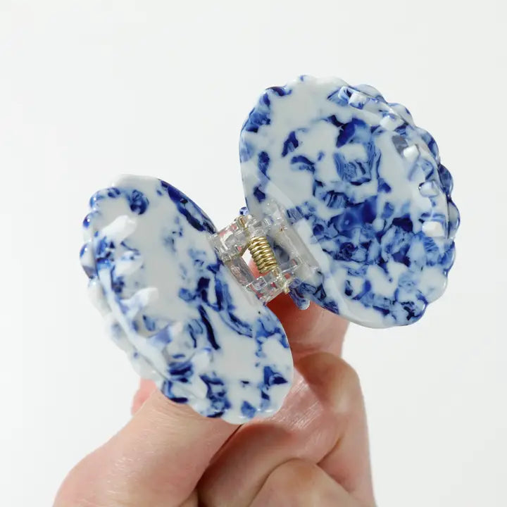 Coastal Blue Seashell Claw Clip image 4